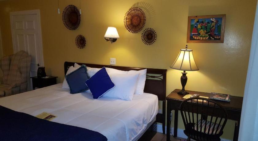 The Caribbean Court Boutique Hotel Vero Beach Buitenkant foto